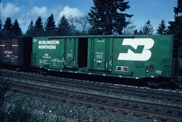 RES68123 BN WA Repaint 1977, USRE 50' RBL, 14-0 Double-plug Non-over. roof
